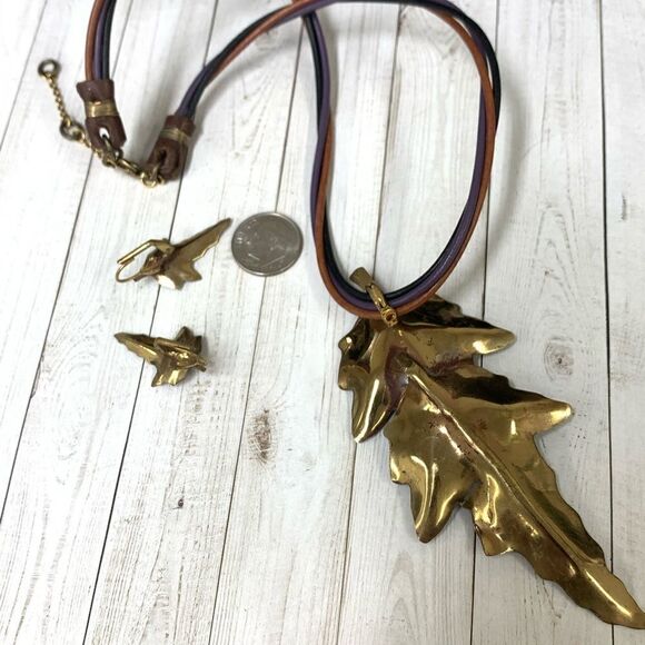 Rustic Leaf Necklace Earrings Set - Picture 2 of 2